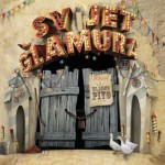 Recenzia: Hladno pivo – Svijet glamura